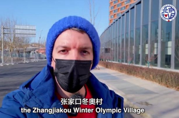 運動員公寓什么樣？英國小哥玩嗨了